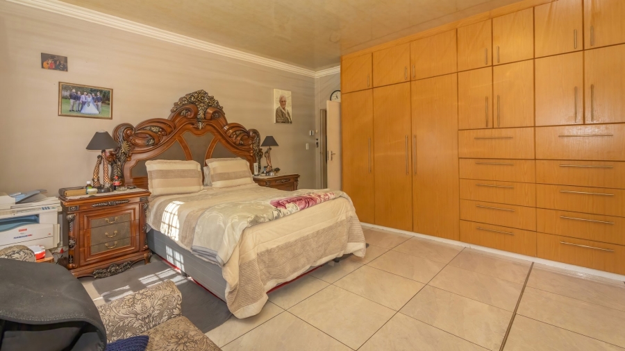 3 Bedroom Property for Sale in Kroonheuwel Free State